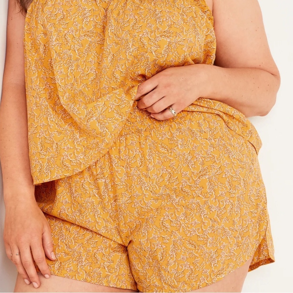 High-Waisted Floral Pajama Shorts for Women - Picture 2 of 11